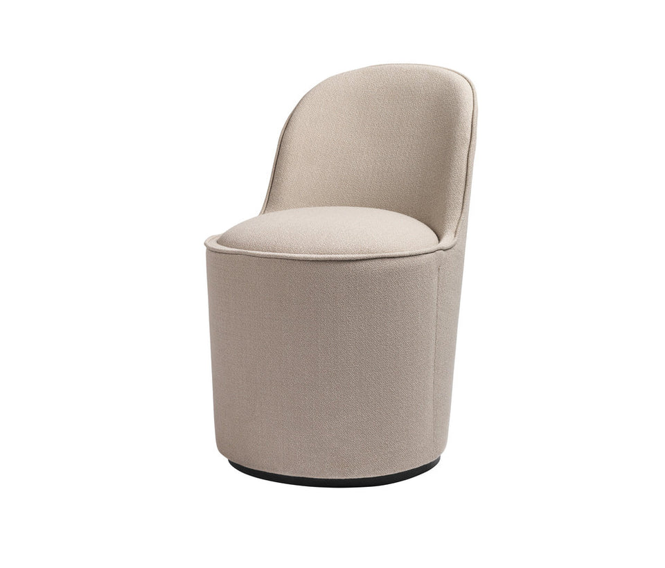 Gubi tail lounge chair new arrivals